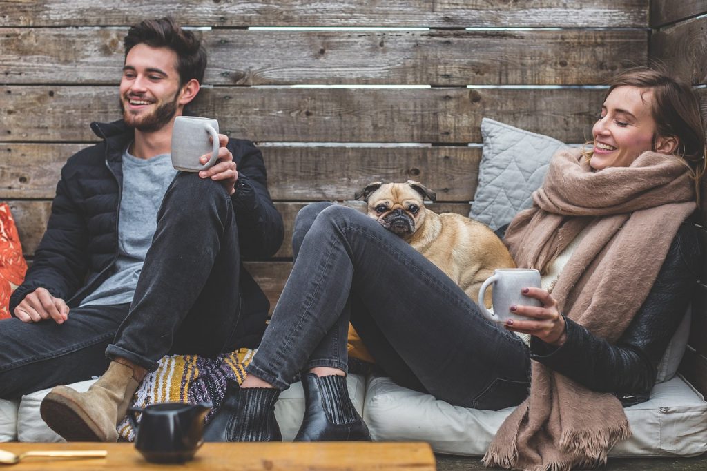 Mann Frau Hund Glück